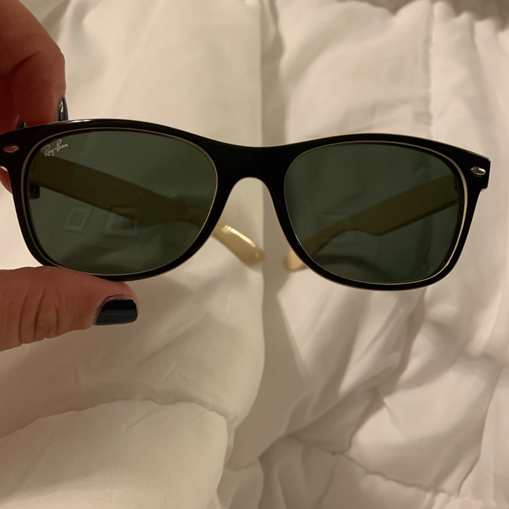 Ray ban wayfarer sunglasses